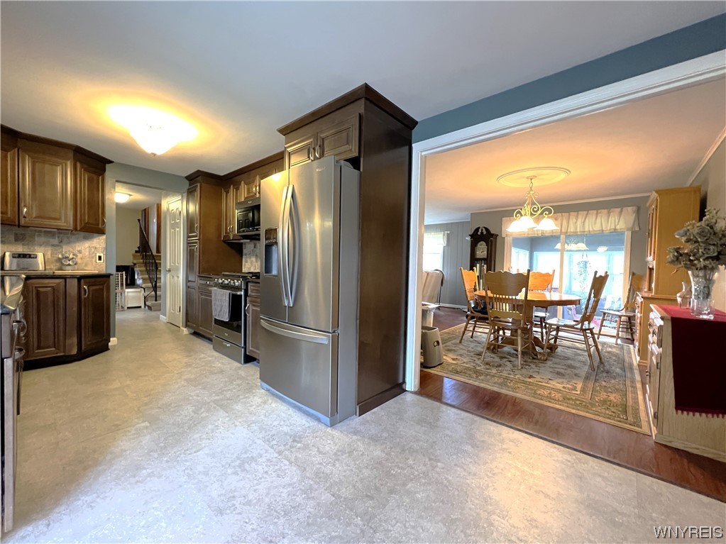 4852 Pineledge Drive East Clarence, NY 14031 - Photo 7 of 42