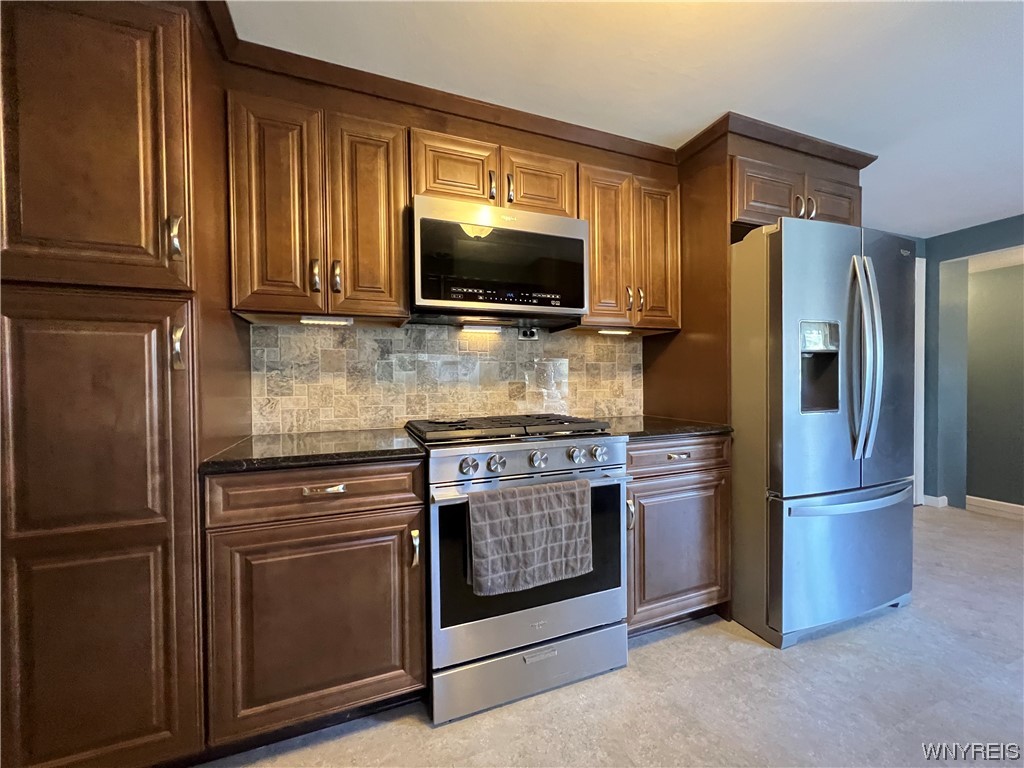 4852 Pineledge Drive East Clarence, NY 14031 - Photo 8 of 42