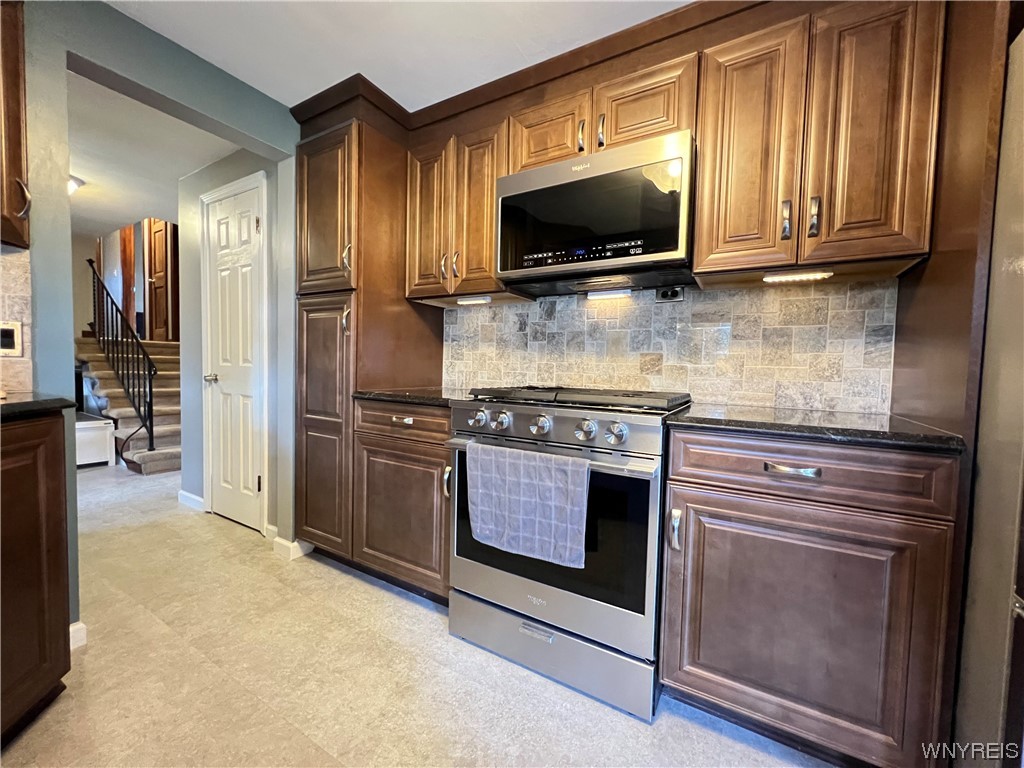 4852 Pineledge Drive East Clarence, NY 14031 - Photo 9 of 42