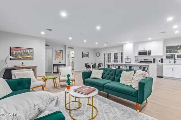 $619,999 | 1535 West Lawrence Road, Phoenix, AZ 85015