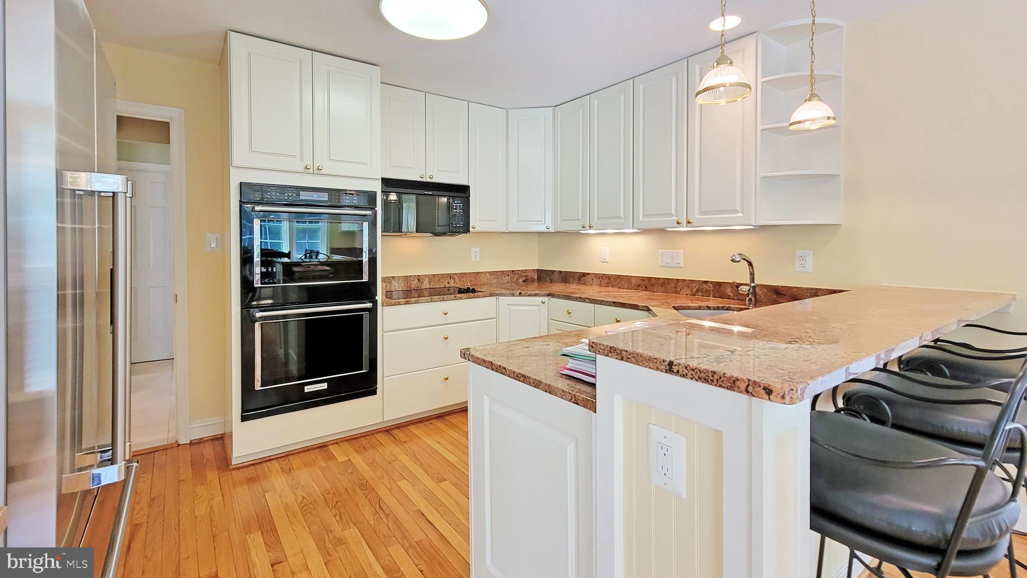 8219 Riding Ridge Place McLean, VA 22102 - Photo 24 of 79 KITCHEN