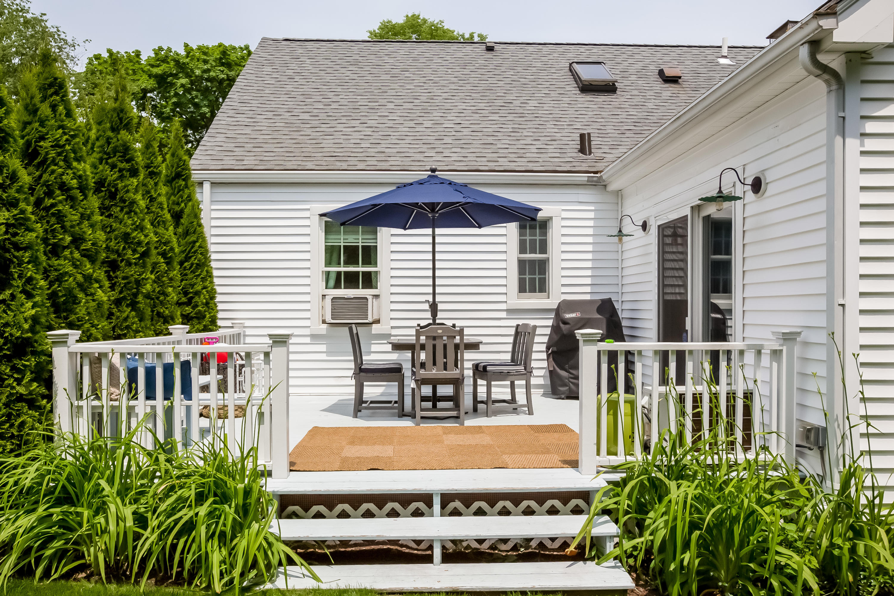 82 Linden Avenue Darien, CT 06820 - Photo 24 of 28 a house view with a seating space