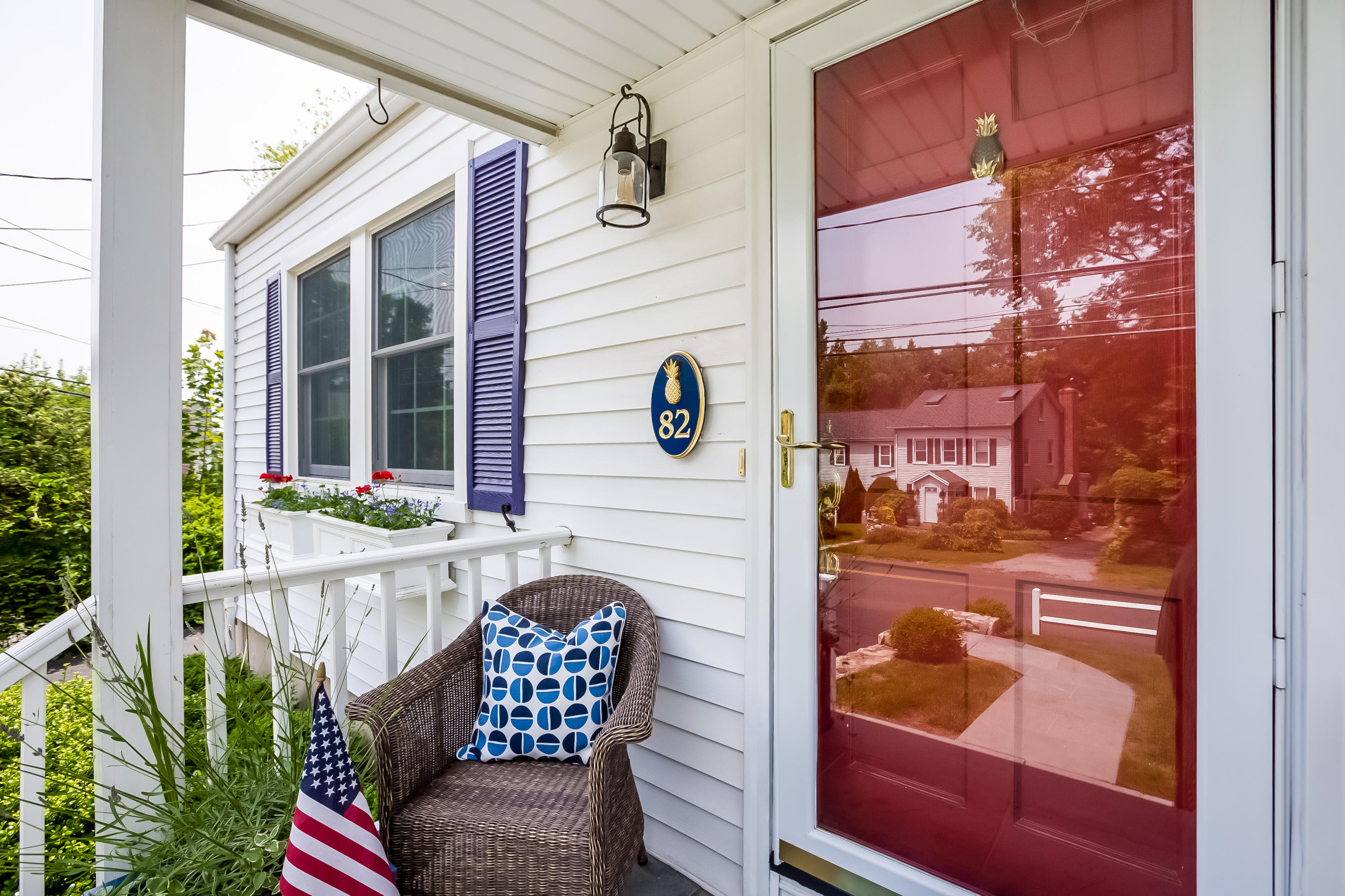 82 Linden Avenue Darien, CT 06820 - Photo 5 of 28