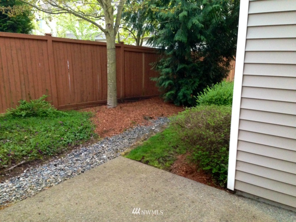 225 South 51st Street, Unit 8E Renton, WA 98055 - Photo 4 of 10 Gallery Image 4