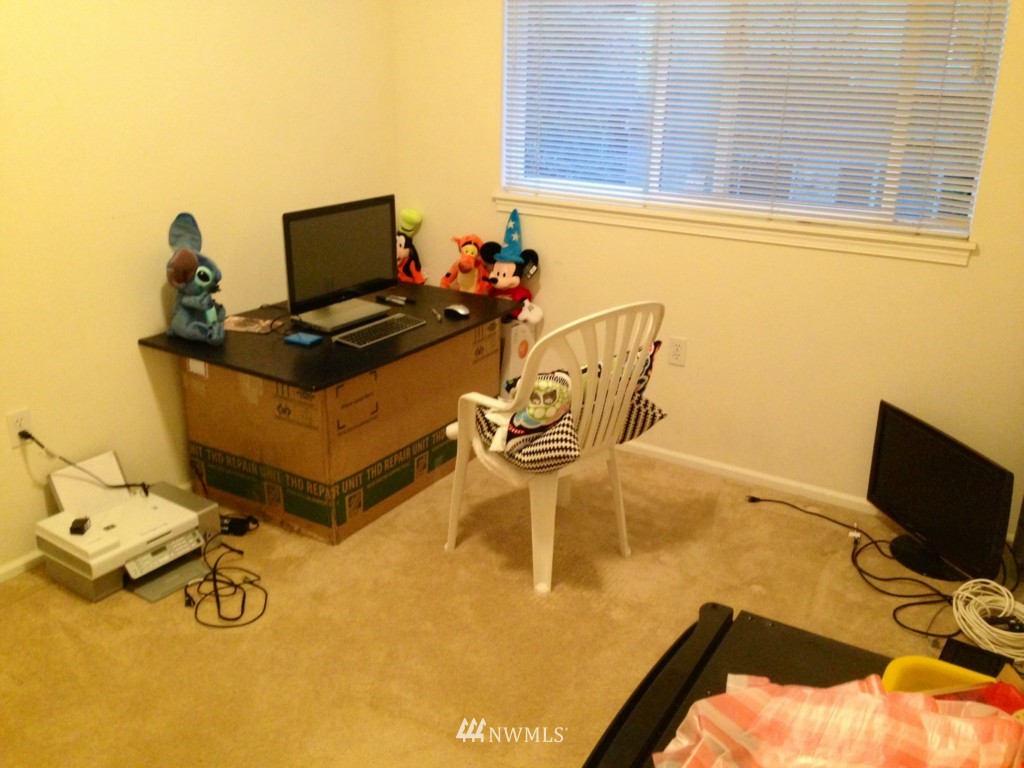 225 South 51st Street, Unit 8E Renton, WA 98055 - Photo 5 of 10 Gallery Image 5