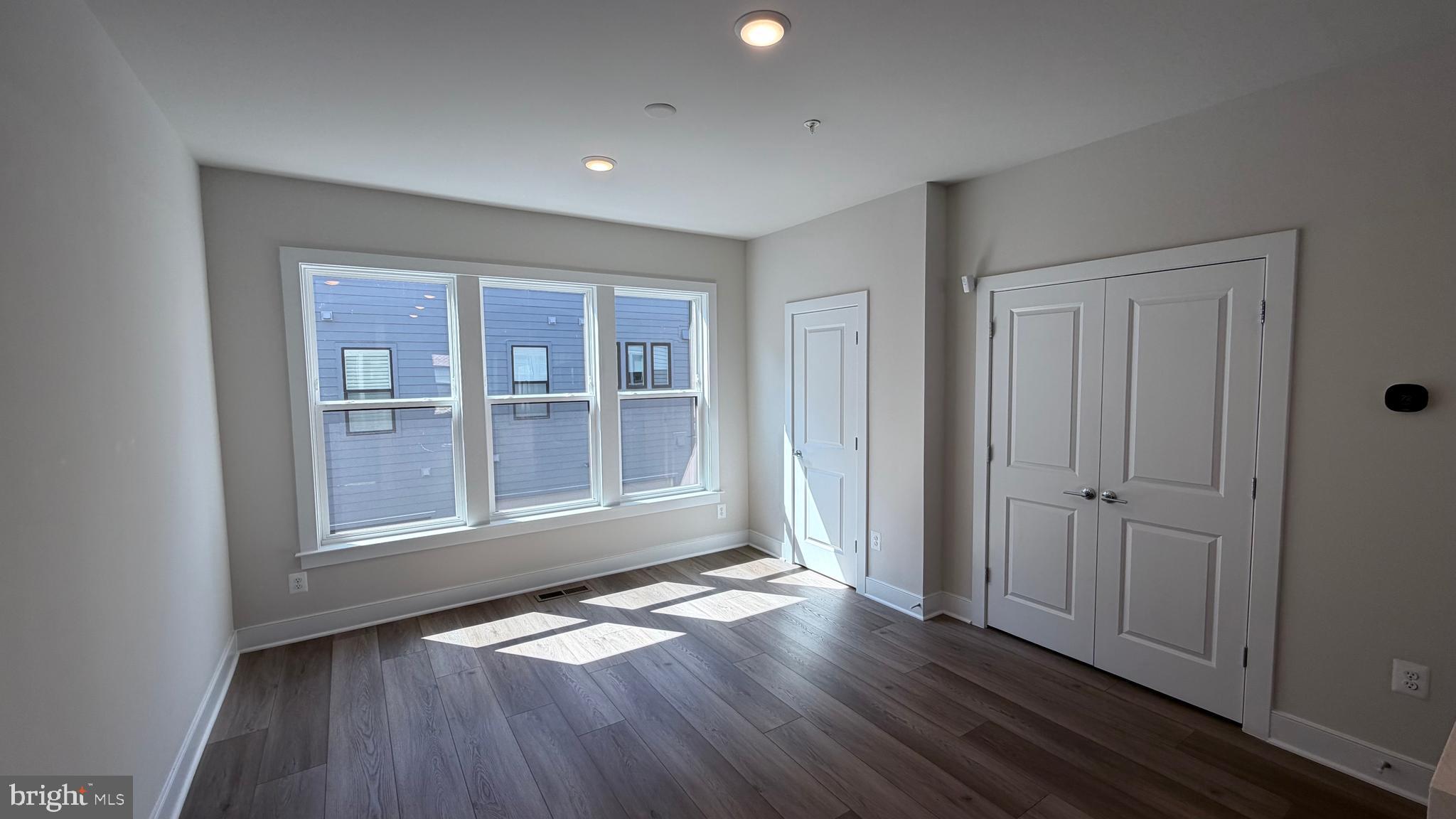 12742 Verdant Way Reston, VA 20191 - Photo 3 of 35
