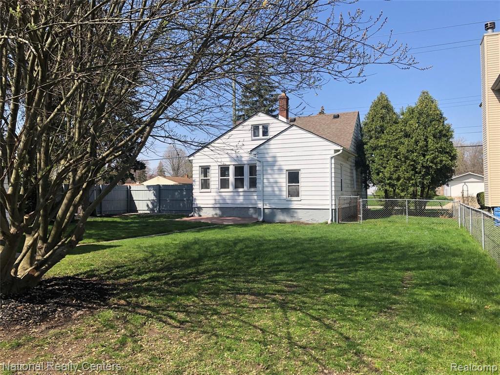1510 Henry Ruff Road Garden City, MI 48135 - Photo 19 of 23