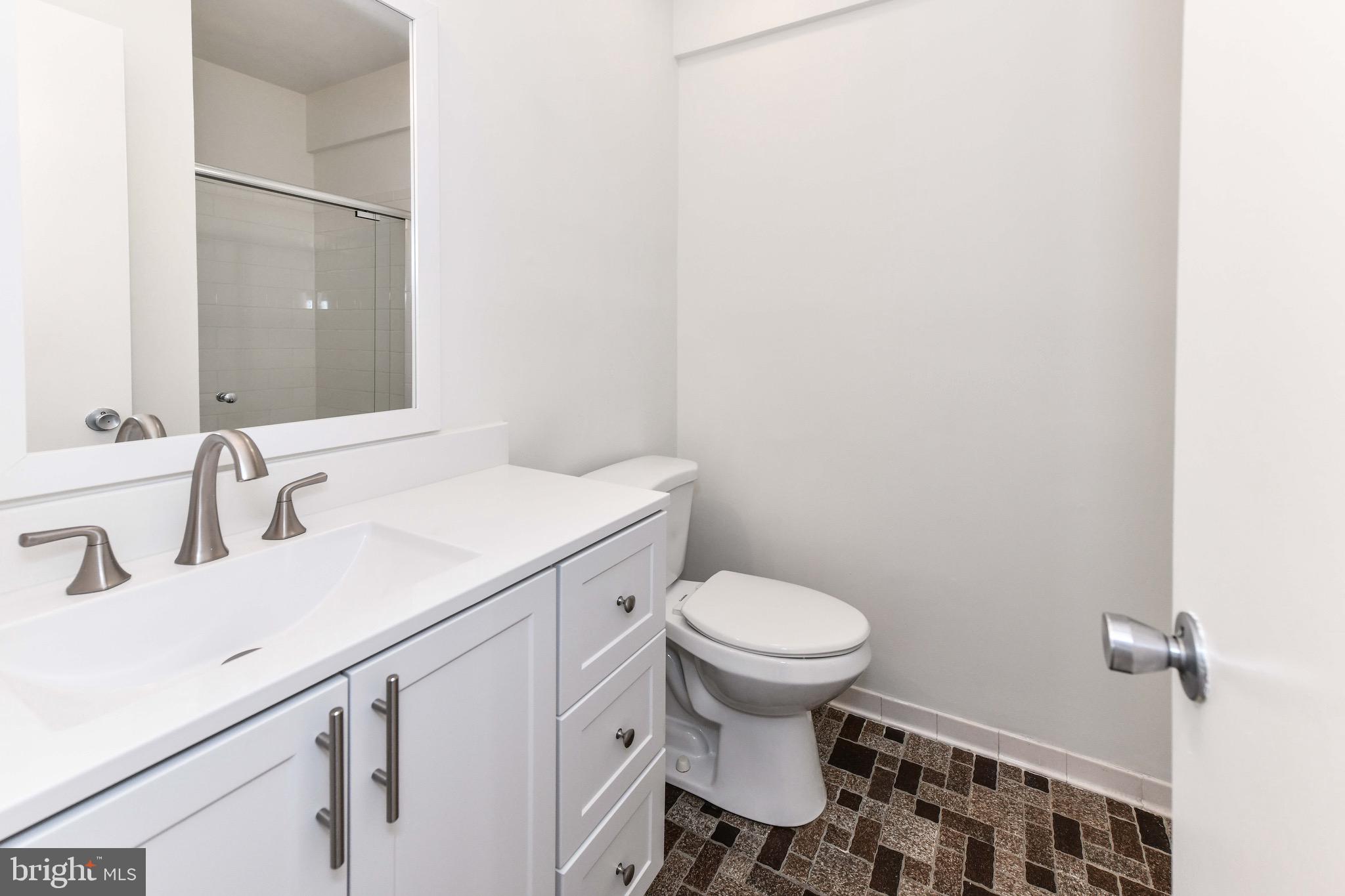 6240 Edsall Road, Unit 403 Alexandria, VA 22312 - Photo 19 of 31 Gallery Image 19