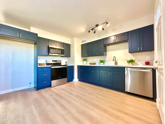 $364,900 | 522 South 74th Place, Mesa, AZ 85208