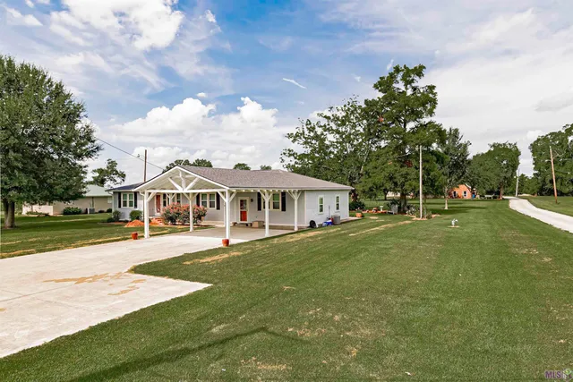 $229,000 | 5743 Wye Road, Lakeland, LA 70752