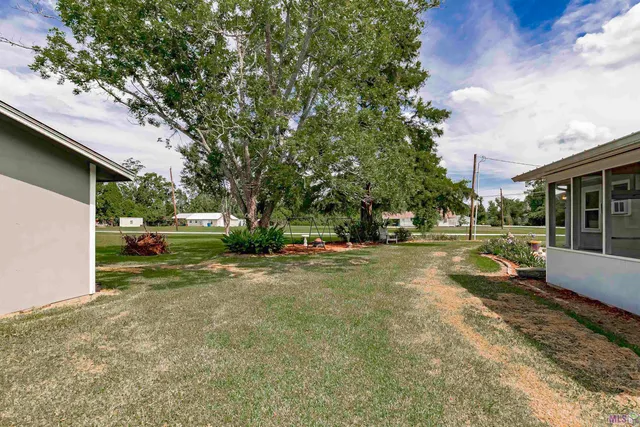 $229,000 | 5743 Wye Road, Lakeland, LA 70752