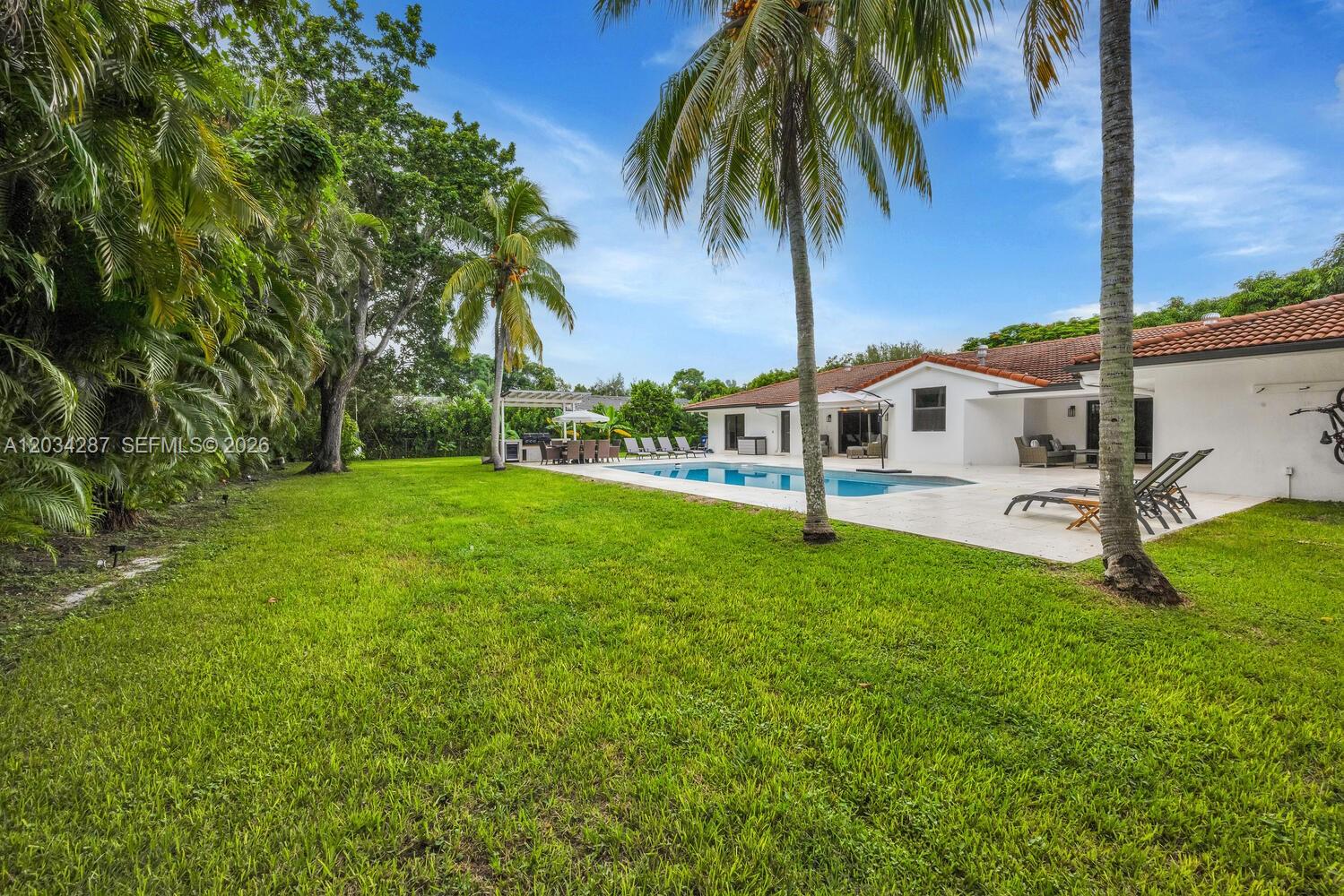 6860 Southwest 99th Terrace Pinecrest, FL 33156 - Photo 40 of 46