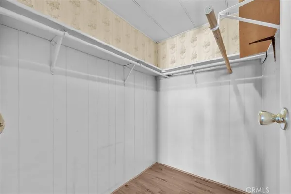 a view of walk in closet