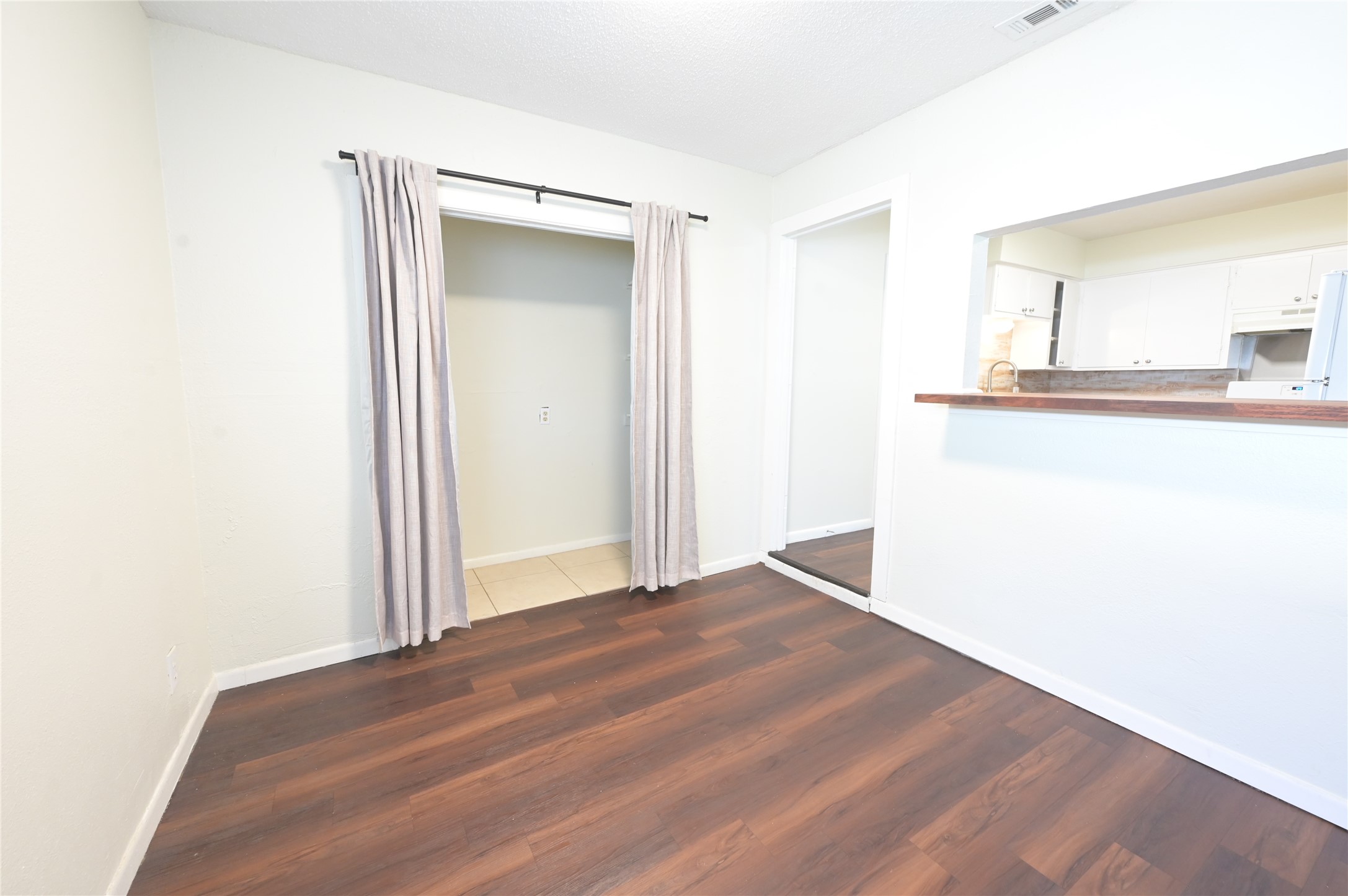 5707 South 1st Street Austin, TX 78745 - Photo 10 of 14