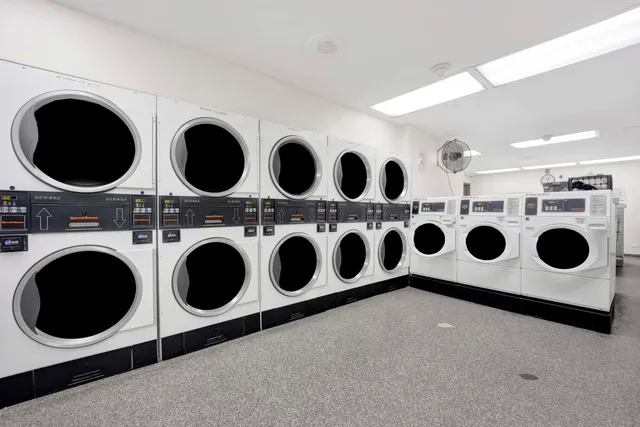 $155,000 | 3200 North Lake Shore Drive, Unit 909, Chicago, IL 60657