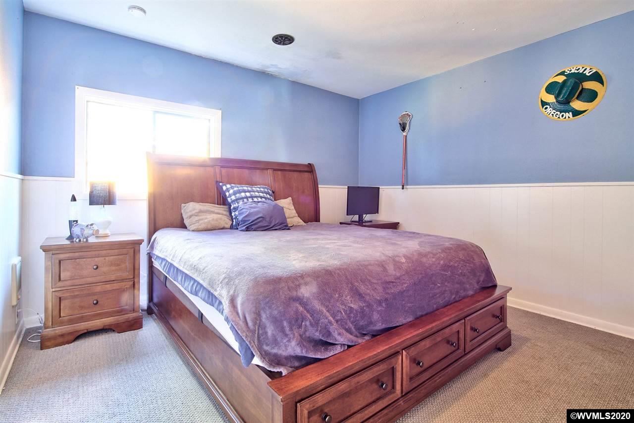 1845 Rio Vista Way South Salem, OR 97302 - Photo 29 of 39