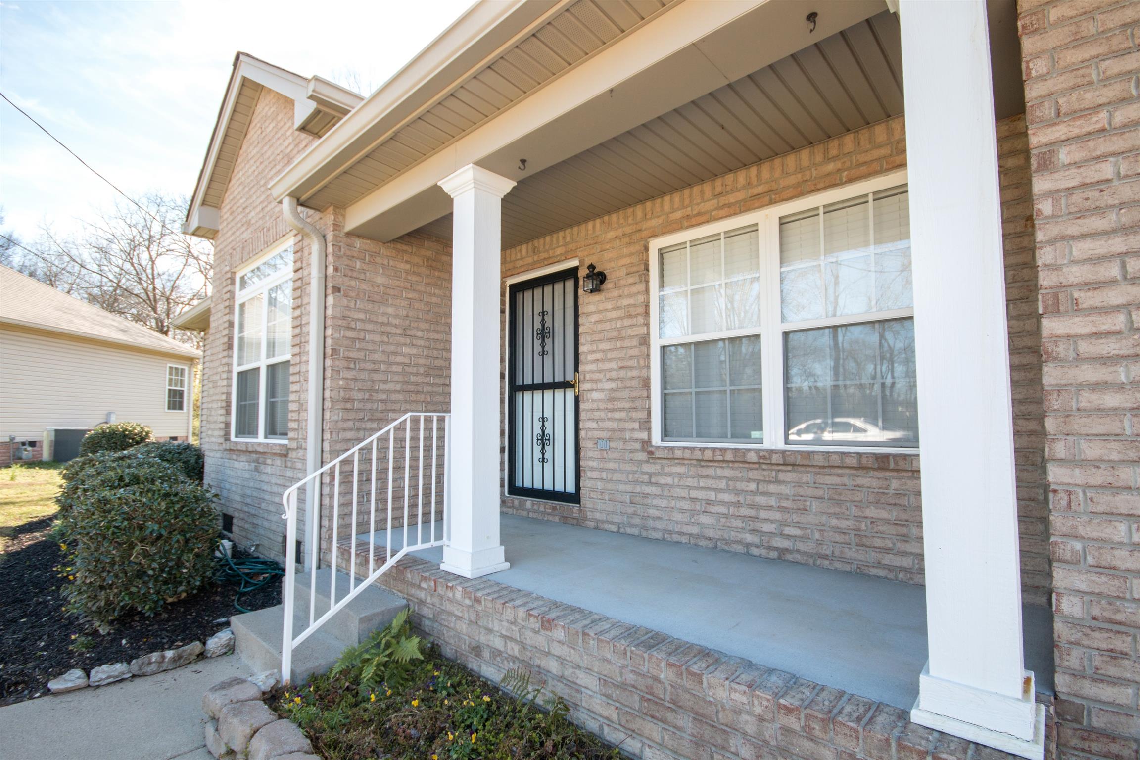 560 Rothwood Avenue Madison, TN 37115 - Photo 3 of 28 a view of front door of house