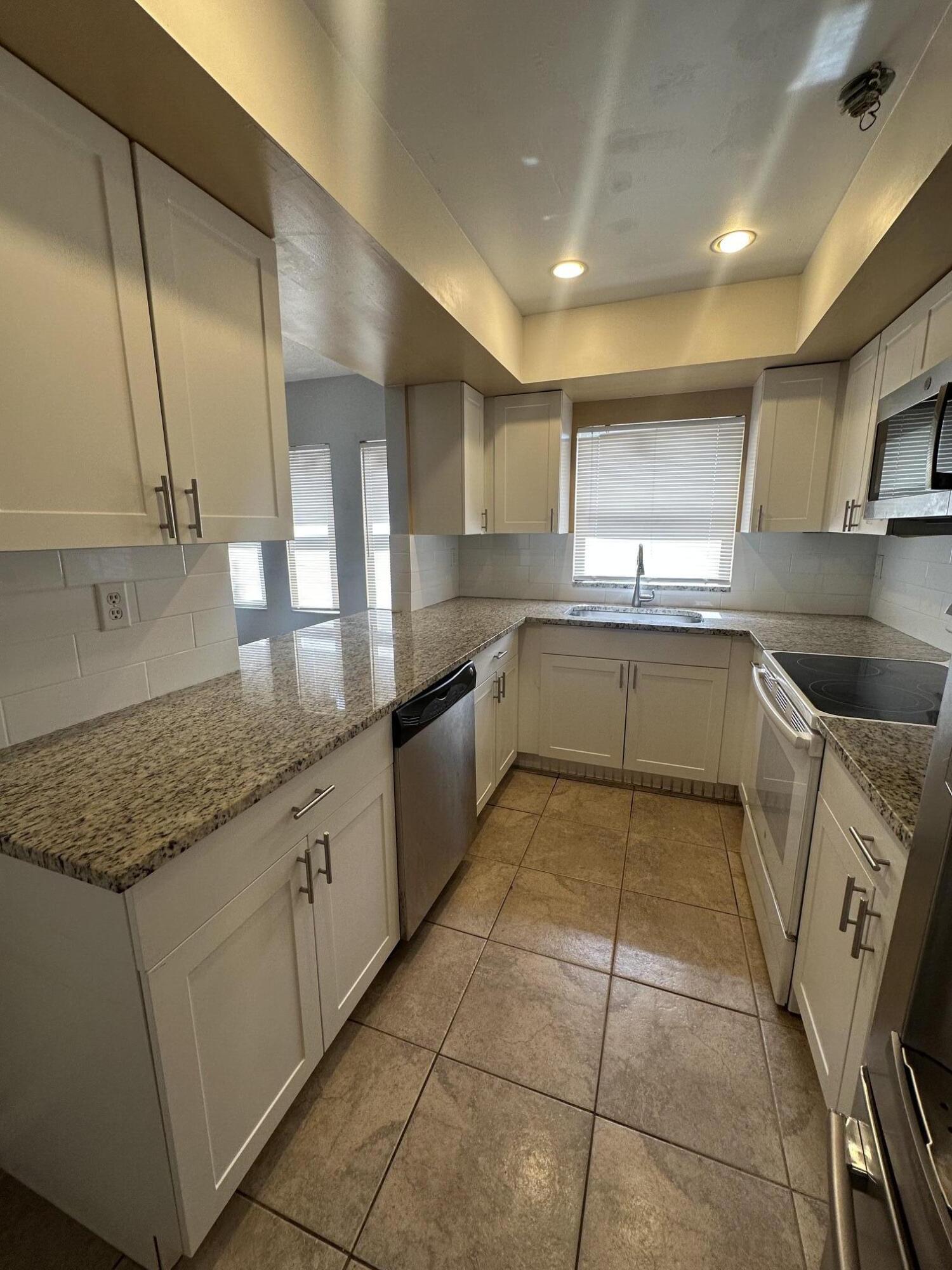 641 West 9th Street, Unit 2 Riviera Beach, FL 33404 - Photo 6 of 17 IMG_0971