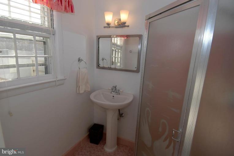910 Loxford Terrace Silver Spring, MD 20901 - Photo 15 of 18 Master Bath