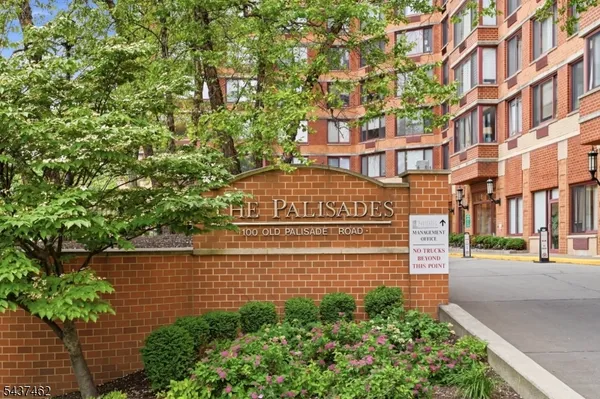 $425,000 | 100 Old Palisade Road, Unit 1613, Fort Lee, NJ 07024