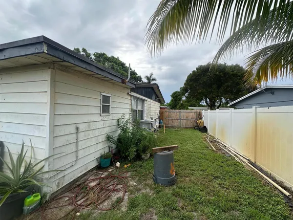$355,000 | 2930 Northeast 10th Terrace, Pompano Beach, FL 33064