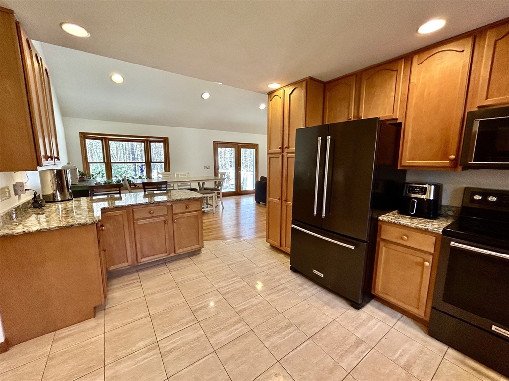 14 Country Club Road Sterling, MA 01564 - Photo 13 of 25 Gallery Image 13