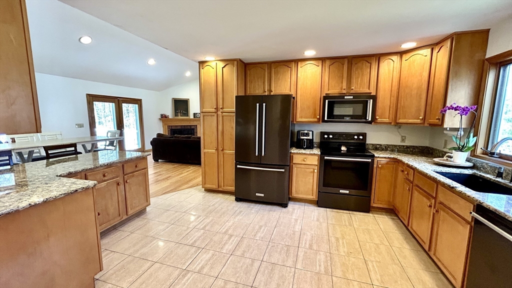14 Country Club Road Sterling, MA 01564 - Photo 14 of 25 Gallery Image 14
