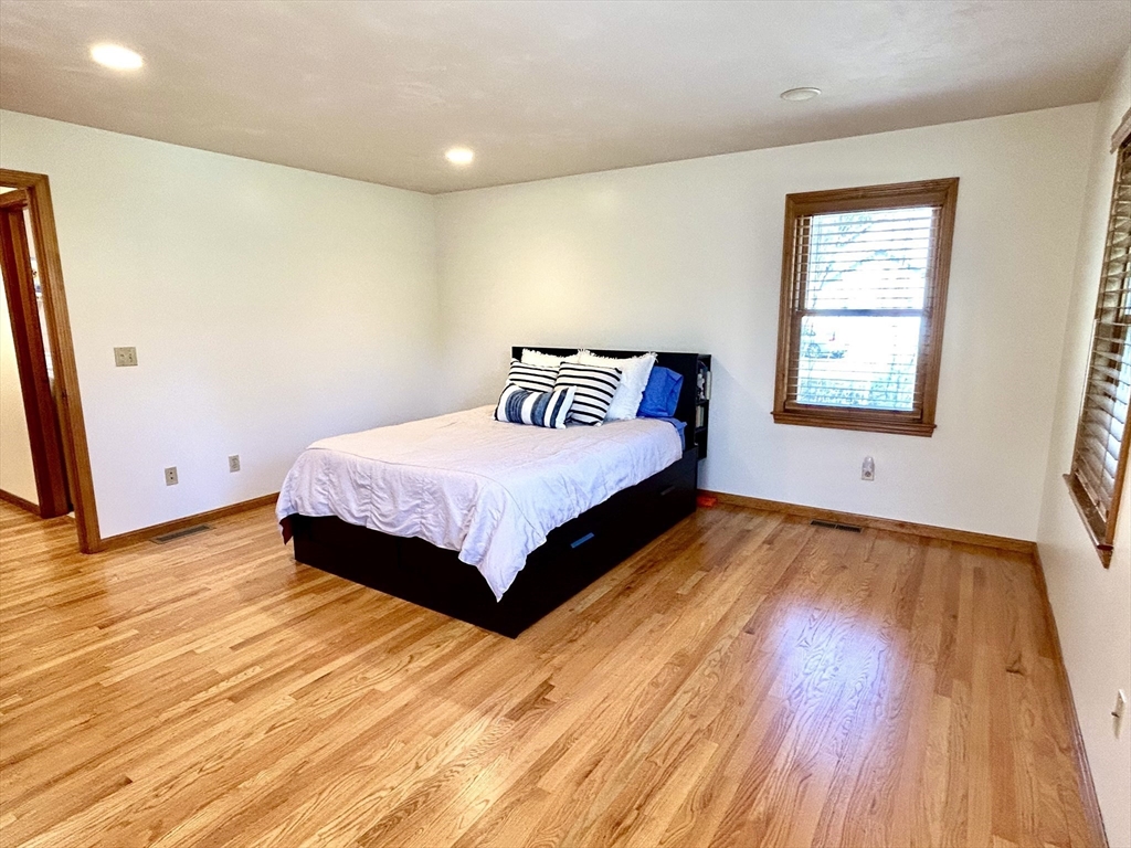 14 Country Club Road Sterling, MA 01564 - Photo 18 of 25 Gallery Image 18