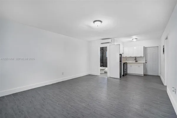$1,300 | 730 Northeast 128th Street, Unit 7, North Miami, FL 33161