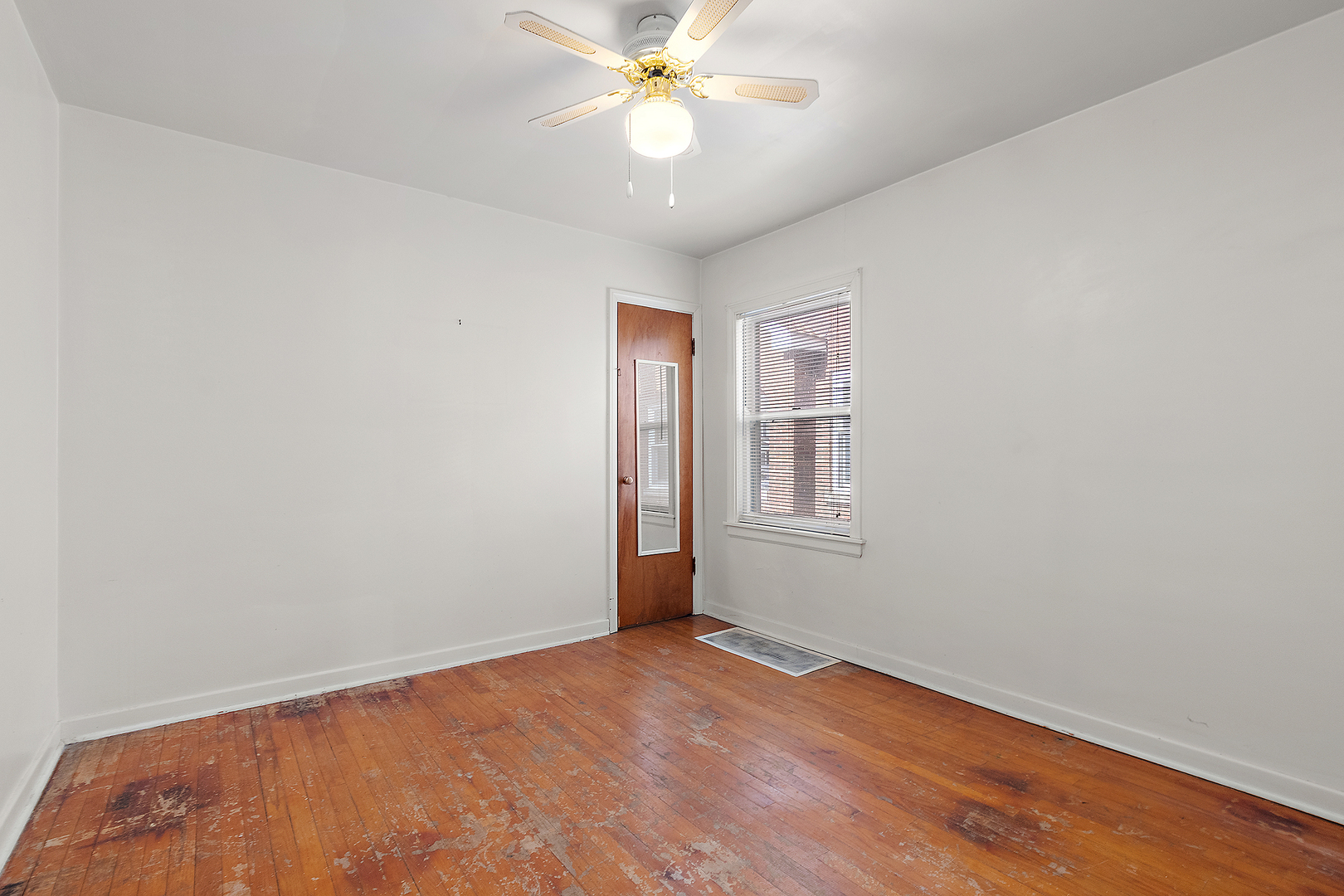 17913 Homewood Avenue Homewood, IL 60430 - Photo 9 of 23