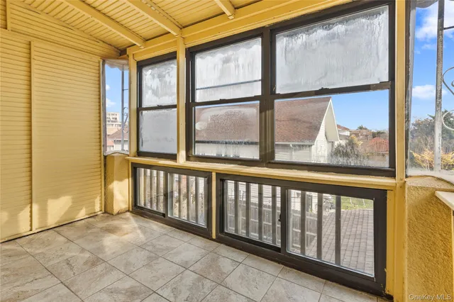 $3,800 | 264 Laurelton Boulevard, Long Beach, NY 11561