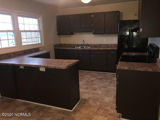 111 Sheffield Road Jacksonville, NC 28546 - Photo 4 of 10 4