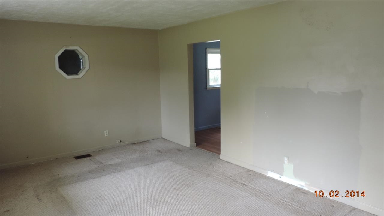 215 North Claypool Road Muncie, IN 47303 - Photo 6 of 10