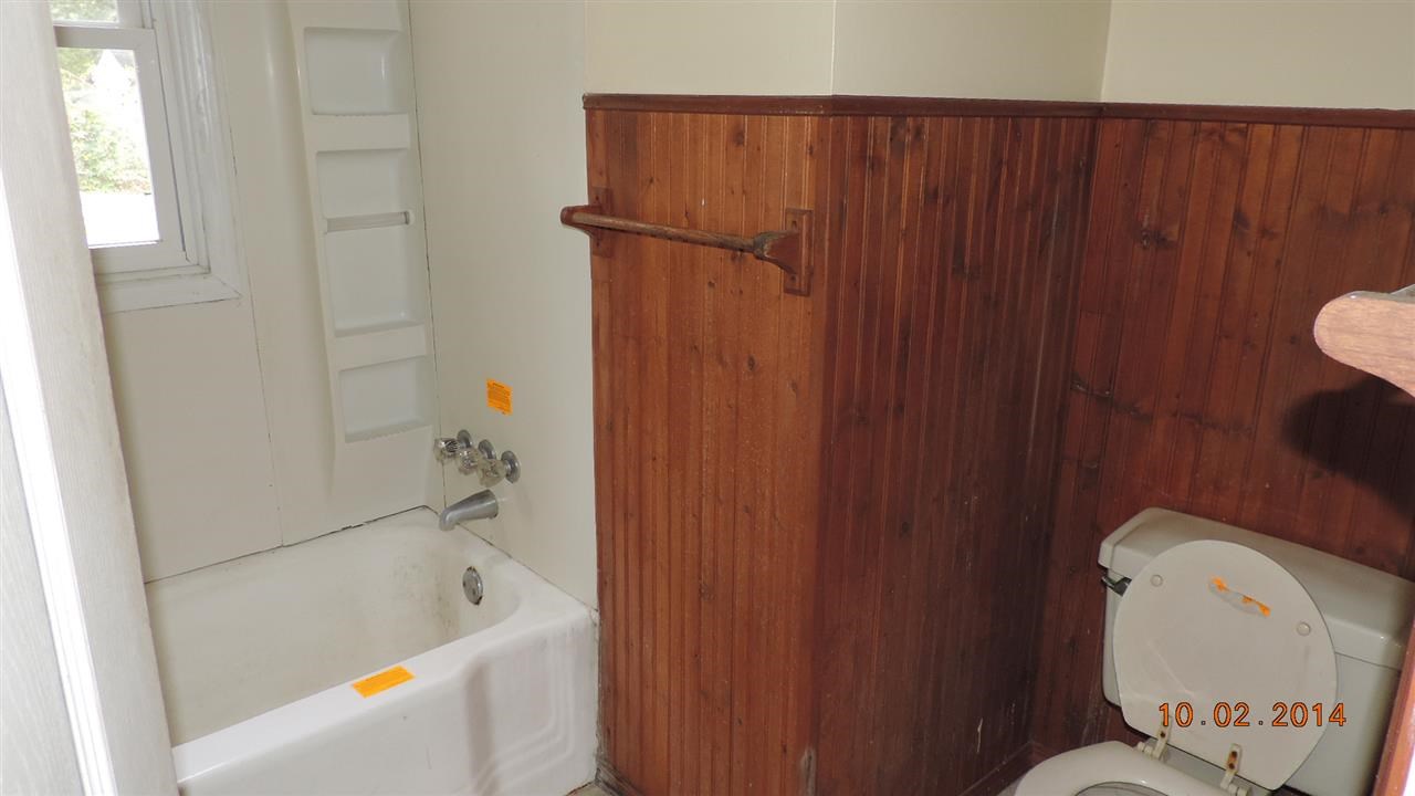 215 North Claypool Road Muncie, IN 47303 - Photo 7 of 10