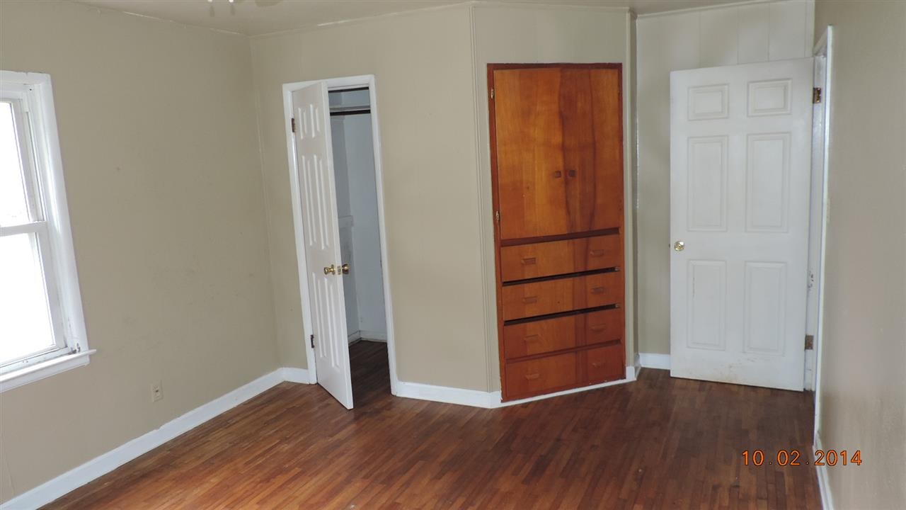 215 North Claypool Road Muncie, IN 47303 - Photo 8 of 10