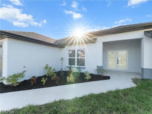 $1,995 | 1242 Northwest 22nd Avenue, Cape Coral, FL 33993
