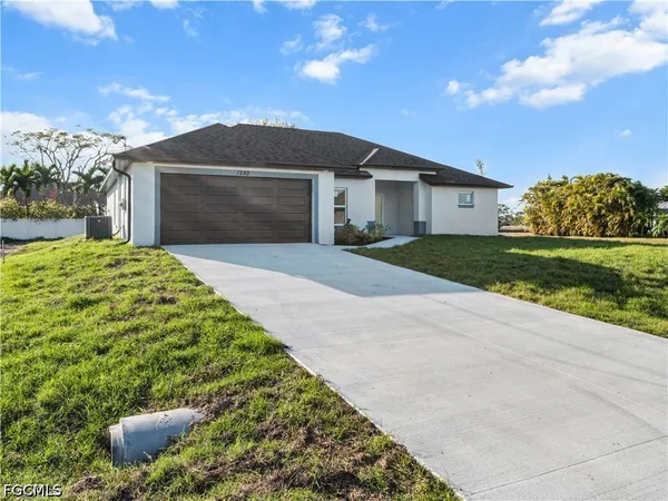 $1,995 | 1242 Northwest 22nd Avenue, Cape Coral, FL 33993