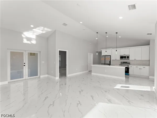 $1,995 | 1242 Northwest 22nd Avenue, Cape Coral, FL 33993