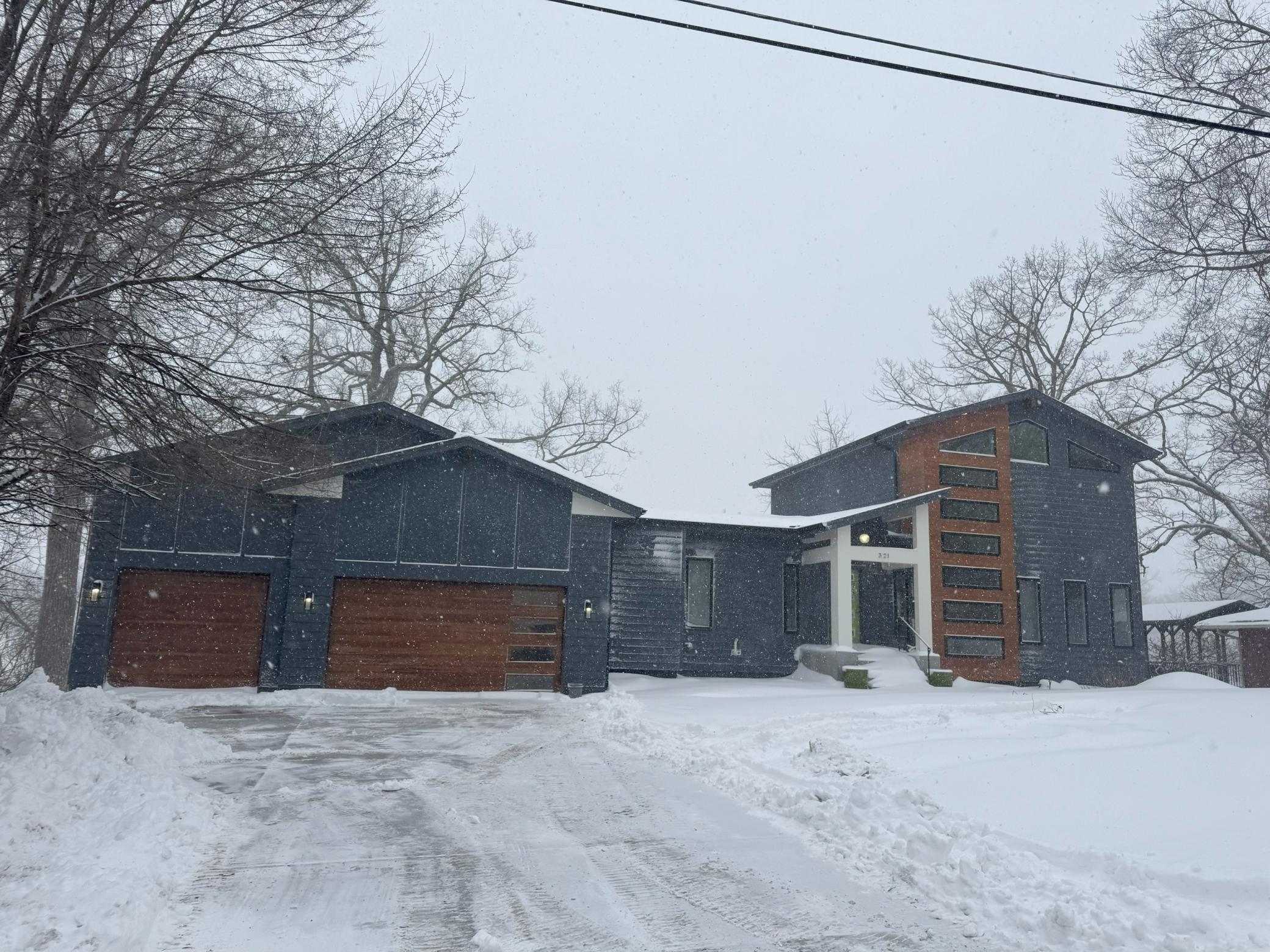 321 Maple Island Road Burnsville, MN 55306 - Photo 1 of 2