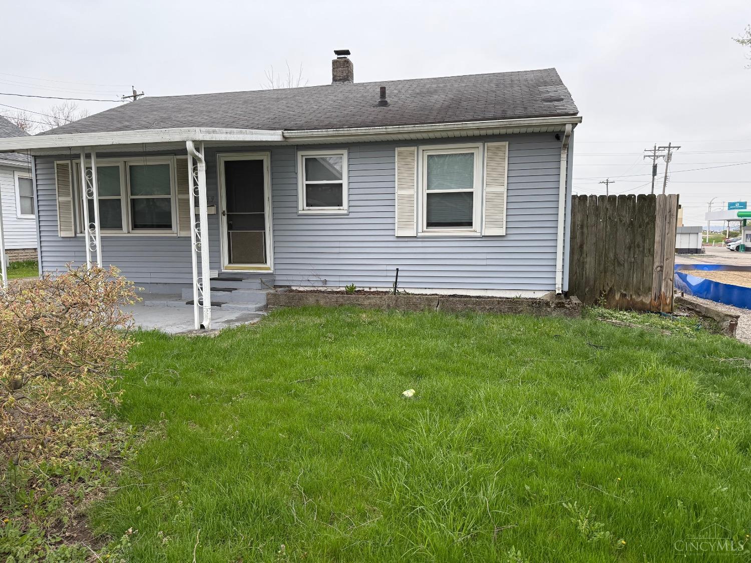 609 Gideon Road Middletown, OH 45044 - Photo 2 of 17