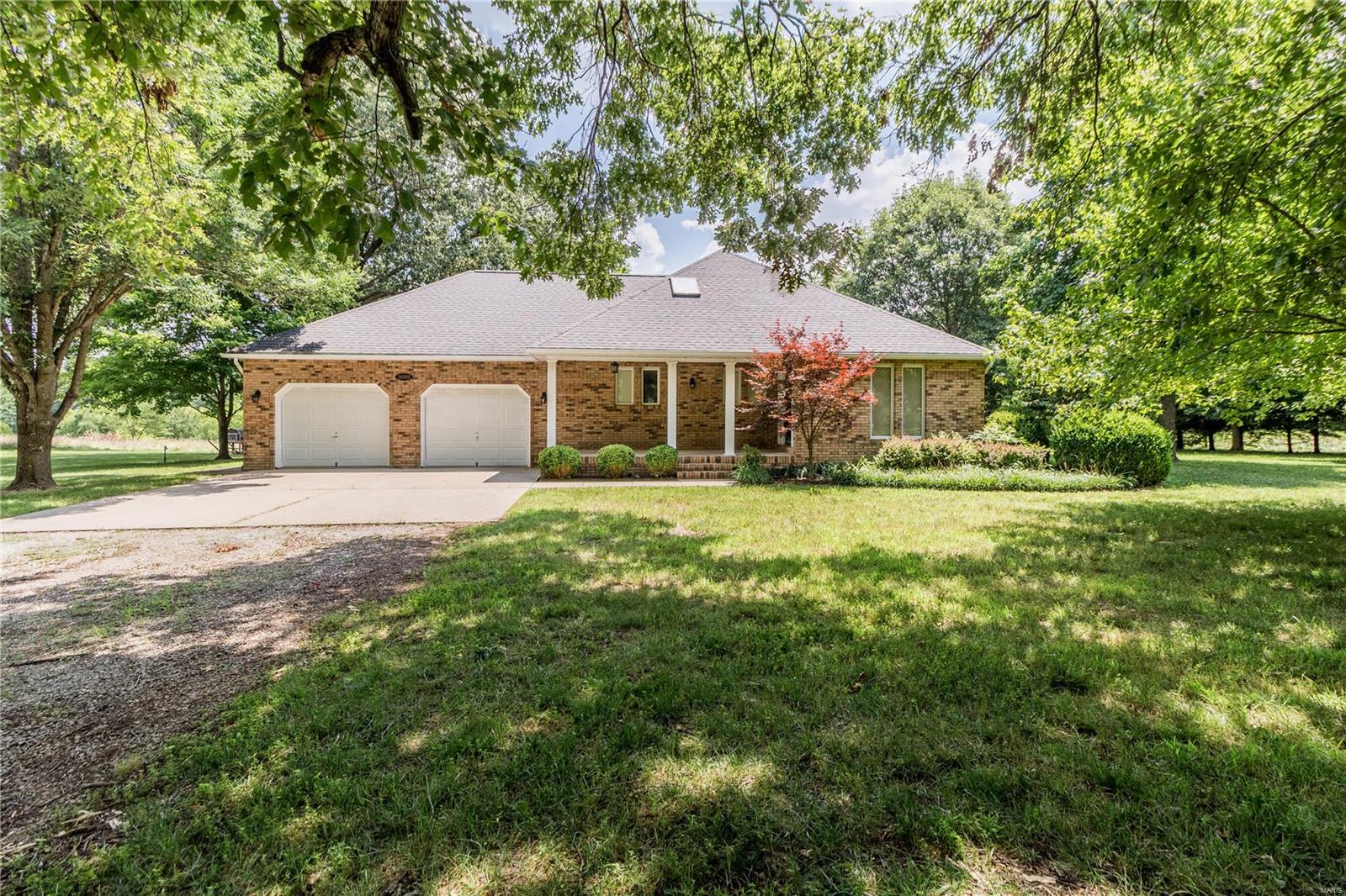 14988 Cundiff Road Carterville, IL 62918 - Photo 1 of 48 Gallery Image 1