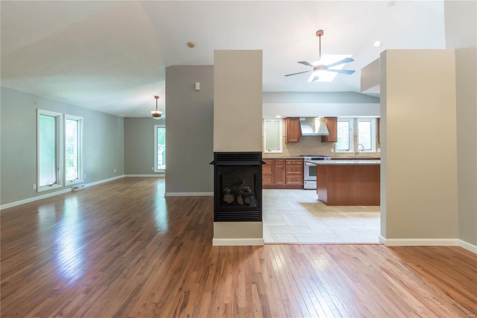 14988 Cundiff Road Carterville, IL 62918 - Photo 11 of 48 Gallery Image 11