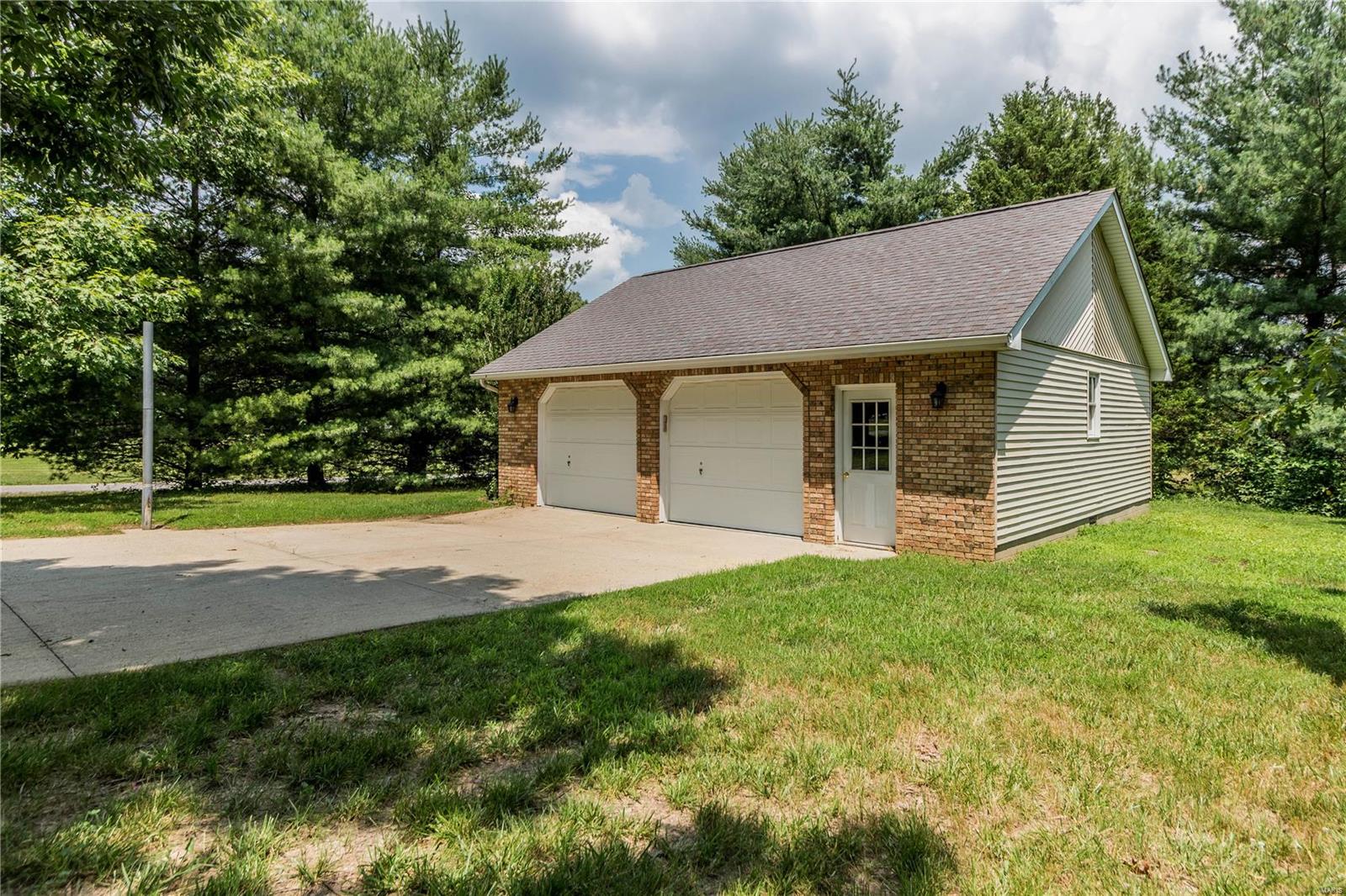14988 Cundiff Road Carterville, IL 62918 - Photo 7 of 48 Gallery Image 7