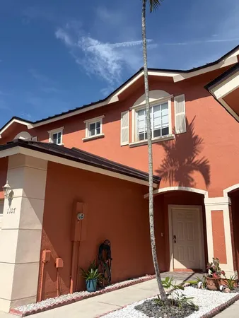 $2,800 | 1107 Northwest 100th Avenue, Pembroke Pines, FL 33024