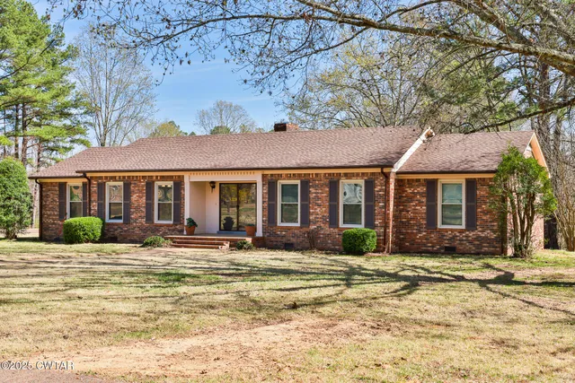 $299,900 | 364 Ridgewood Drive, Dresden, TN 38225