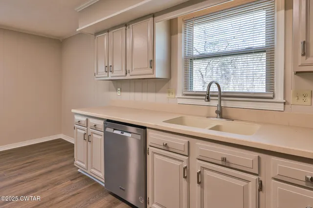 $299,900 | 364 Ridgewood Drive, Dresden, TN 38225