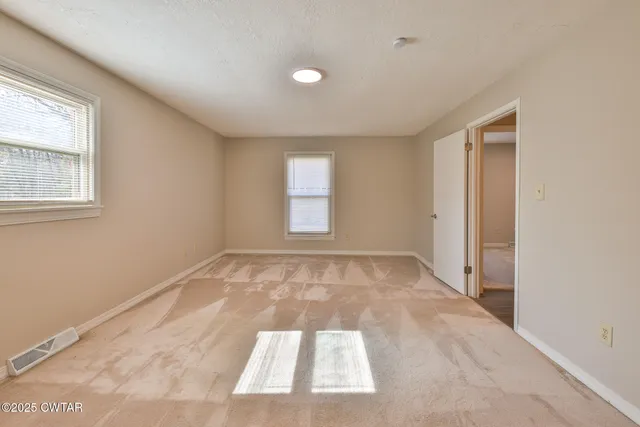 $299,900 | 364 Ridgewood Drive, Dresden, TN 38225