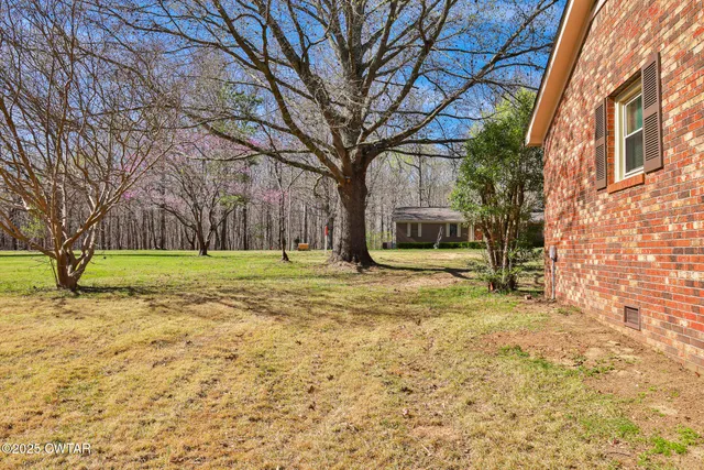 $299,900 | 364 Ridgewood Drive, Dresden, TN 38225