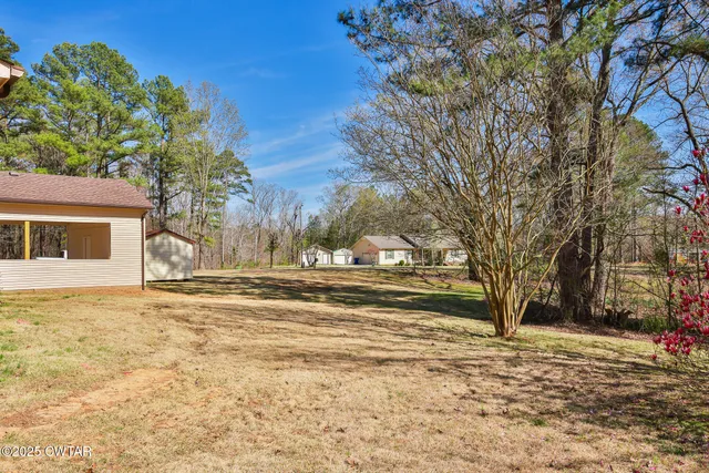 $299,900 | 364 Ridgewood Drive, Dresden, TN 38225