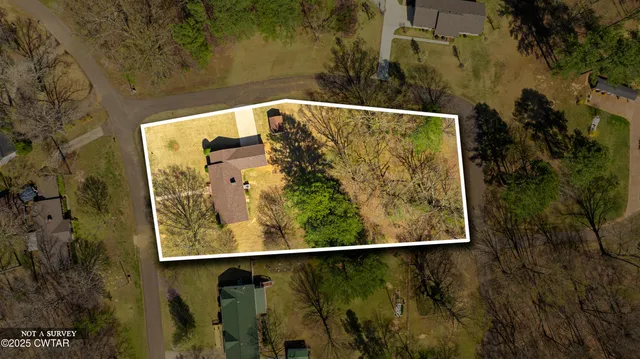 $299,900 | 364 Ridgewood Drive, Dresden, TN 38225